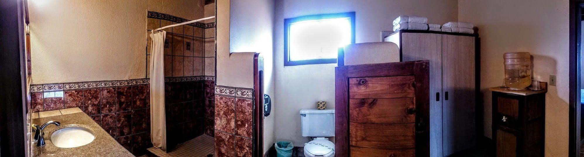 Old Mill Hotel San Quintin Ngoại thất bức ảnh