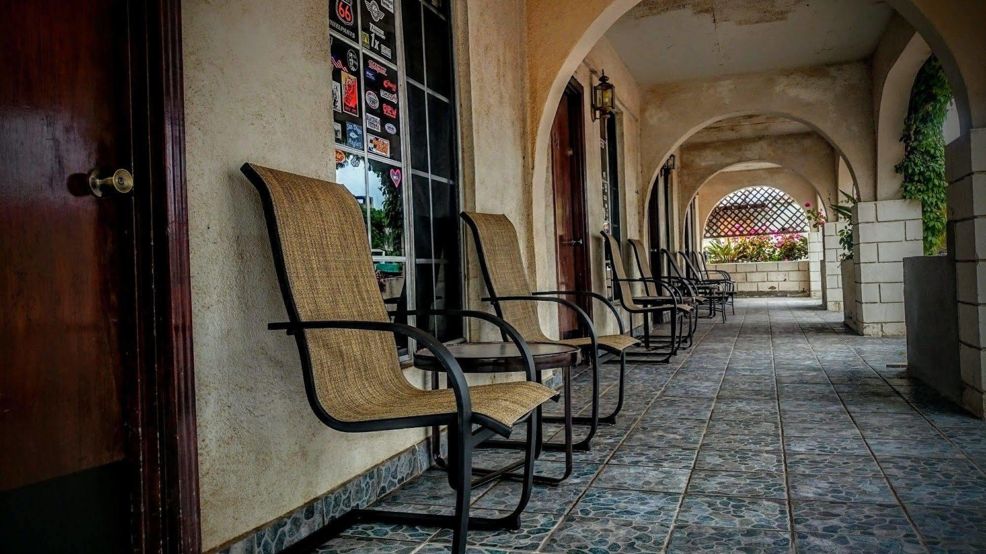 Old Mill Hotel San Quintin Ngoại thất bức ảnh